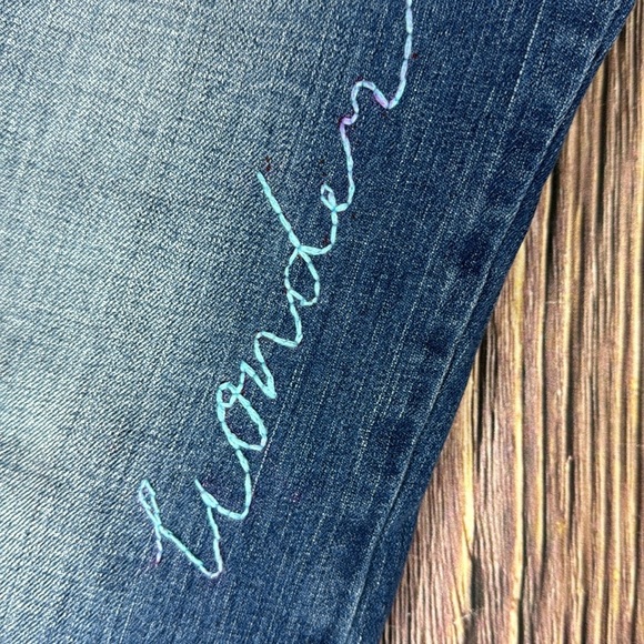Statement Jeans - Picture 8 of 15